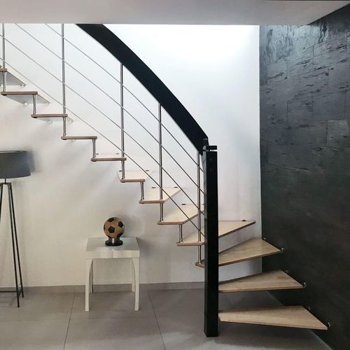 Quarter-turn staircase - Créateur d'escaliers Treppenmeister - wooden step / metal / wooden