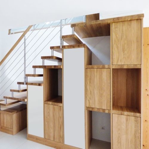 Wall-mounted storage system - Créateur d'escaliers Treppenmeister - hanging / contemporary / wooden