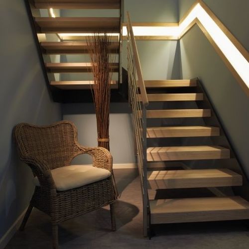 Quarter-turn staircase - LOFT-5150A - Créateur d'escaliers Treppenmeister - wooden step / metal frame / home