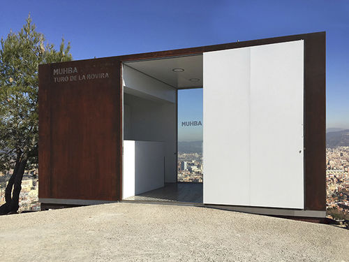 Information kiosk - CUBIC 1 - URBADIS Microarquitectura - metal