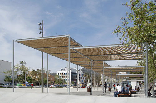 Surface mounted pergola - PERGOLA HABANA 5 - URBADIS Microarquitectura - galvanised steel / wooden canopy / custom