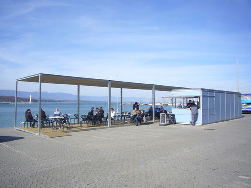 Self-supporting pergola - PERGOLA HABANA 6 - URBADIS Microarquitectura - galvanised steel / wooden canopy / custom