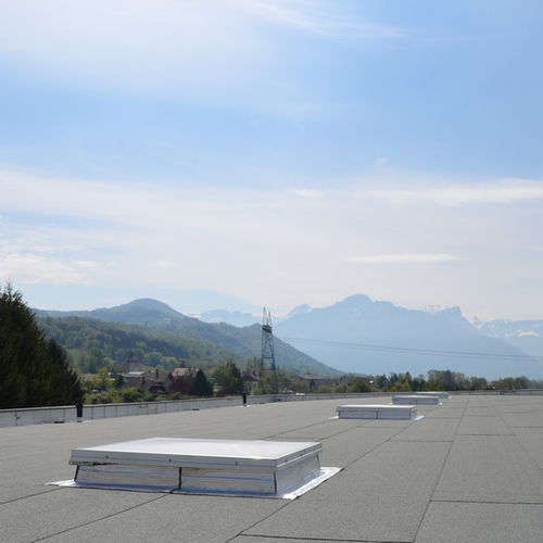 Ventilated roof skylight - ECOLUX AERATION - Kingspan Light + Air - for waterproof roofing / for ventilation / with skylight frame