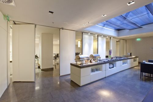 Sliding and stacking partition - MAXPARETE HSP MATIC - Oddicini Industrie - wooden / commercial / acoustic