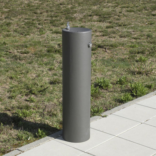 Not specified drinking fountain - LINEA - LARUS DESIGN - outdoor / steel / cast iron