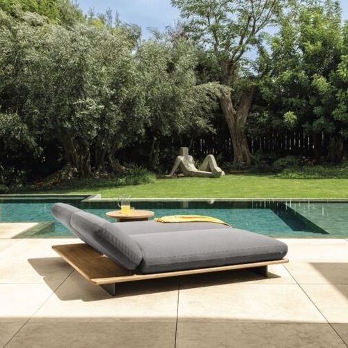 Contemporary sun lounger - VENICE - TALENTI - fabric / teak / pool
