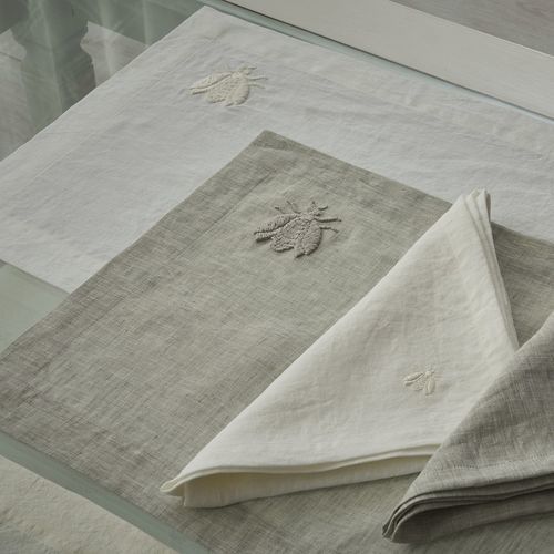 Linen placemat - APE GRANDE  - MASTRO RAPHAEL - contemporary / embroidered / commercial