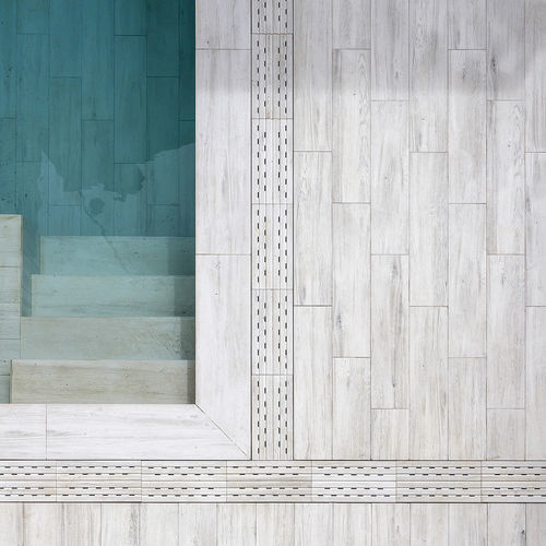 Porcelain stoneware step covering - Cerámica Mayor - for swimming pool / non-slip / high-resistance