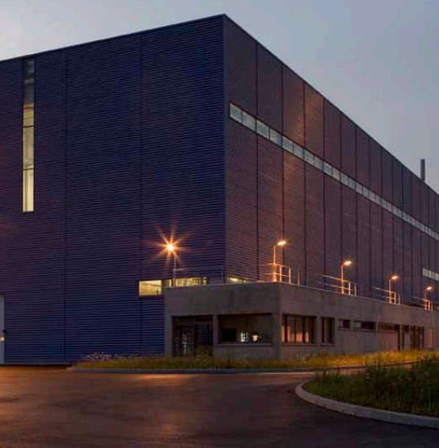 Sheet cladding - LINE 2000  - Arconic Architectural Products SAS, Merxheim/Frank - aluminum / vertical / ribbed