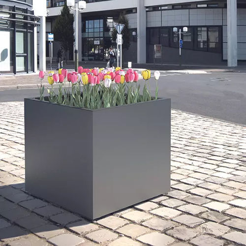 Galvanised steel planter - SOHA - Concept Urbain - polyethylene / sheet metal / square