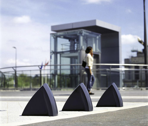 Security bollard - T36 - Concept Urbain - removable / cast iron / sustainable