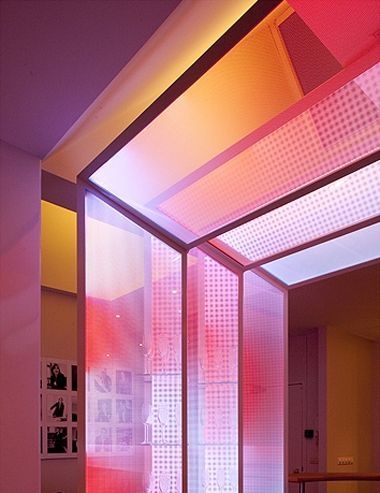 Patterned glass panel - LEDINGLASS™  QUANTUM - Miroiterie de Chartreuse - translucent / colored / for interior