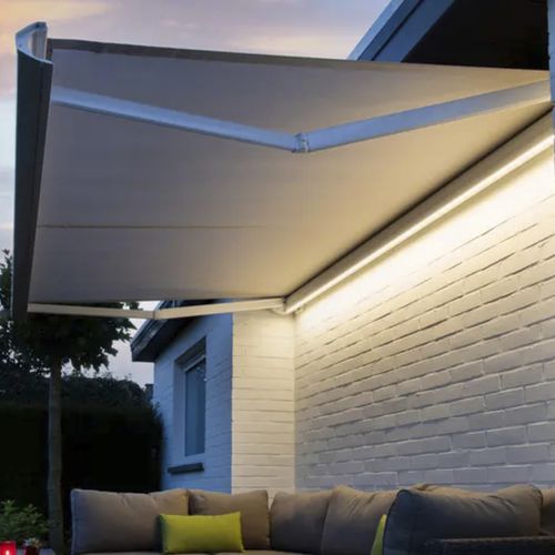 Box awning - B50 XL - Brustor - motorized / patio / white