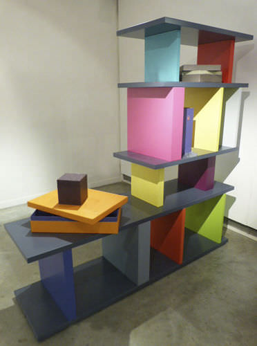 Free-standing bookcase - LE-PIED - Les Pieds sur la Table ® - contemporary / commercial / wooden