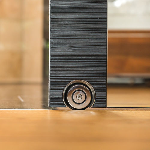 Stainless steel sliding system - TERRA H ST.1061.TH - MWE Edelstahlmanufaktur - wooden door