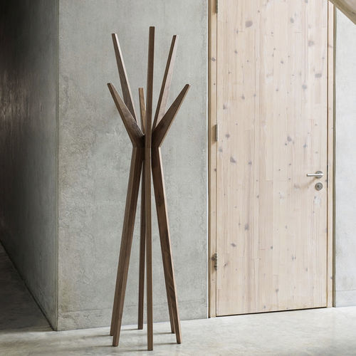 Floor coat rack - JACKSON - Dare Studio - contemporary / American walnut / storage