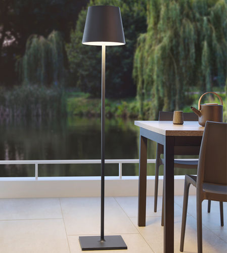 Floor lamp - QUINT - MOREE - aluminum / cast aluminum / contemporary