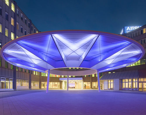 Canopy for commercial buildings - AIRBUS DEFENCE AND SPACE ETFE - Vector Foiltec - entrance / steel / ETFE