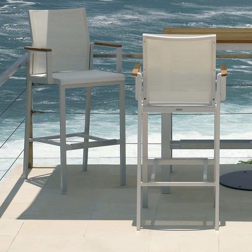 Contemporary bar chair - Aura Carver - Barlow Tyrie - poolside / Textilene® / aluminum base