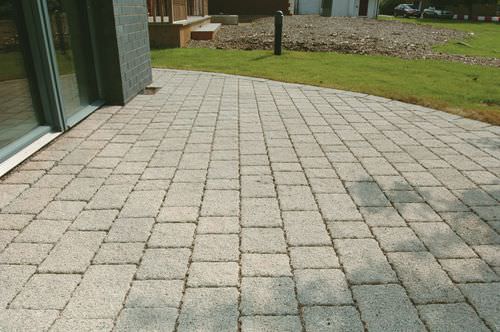 Concrete paver - MISTRAL PRIORA - Marshalls plc  - drainage