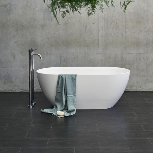 Oval bathtub - FORMOSO PETITE - Clearwater Baths - free-standing / composite / white