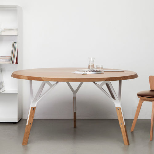 contemporary dining table - Quodes