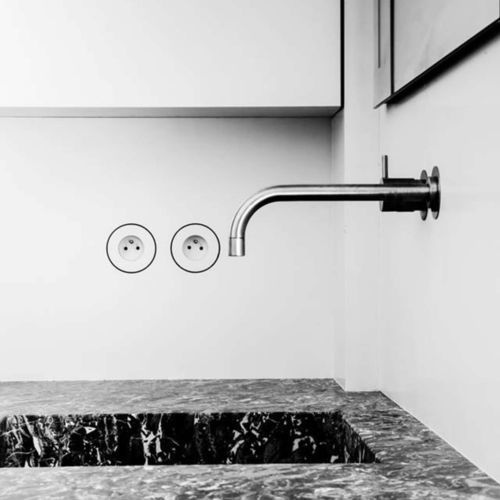 Power socket - LAP(R)IS - VAN DEN WEGHE - wall-mounted / recessed / contemporary