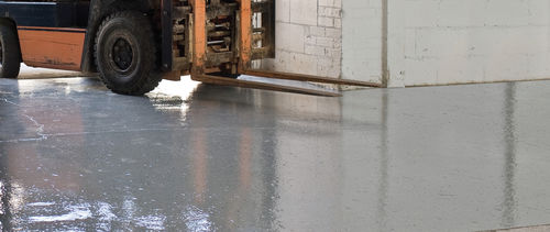 Liquid epoxy resin flooring - CLEAR COAT  - Watco Industrial Flooring - waxed / concrete look / high-resistance