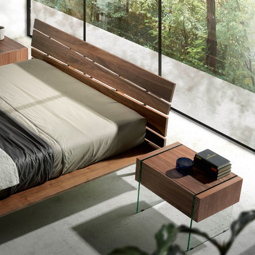 Contemporary bedside table - 7042 - Angel Cerdá - walnut / glass base / square