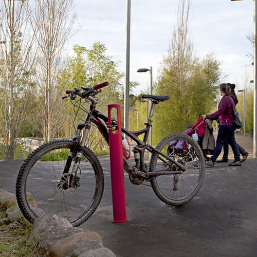 Floor-mounted bike rack - BABYK - Sabacaucho - secure / vertical / for public space