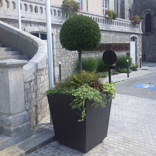 thermo-lacquered steel planter - ATECH