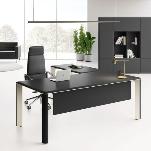Executive desk - IULIO - Las Mobili - free-standing / contemporary / laminated wood