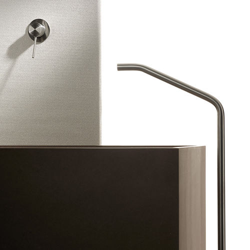 Stainless steel bathtub spout - CORSIVO 11221T - MINA Rubinetterie - floor-mounted / pink / brown