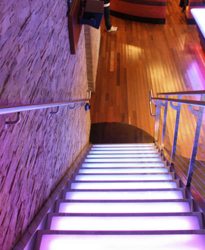 Engineered stone step - BIO-GLASS® : WHITE DIAMOND - Coverings ETC