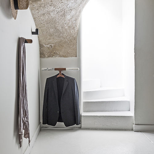 Wall-mounted valet stand - JEEVES - LA CHANCE - walnut / marble / contemporary