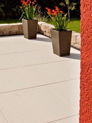 Concrete paving slab - NUEVA - URBASTYLE - natural stone / pedestrian / for public spaces