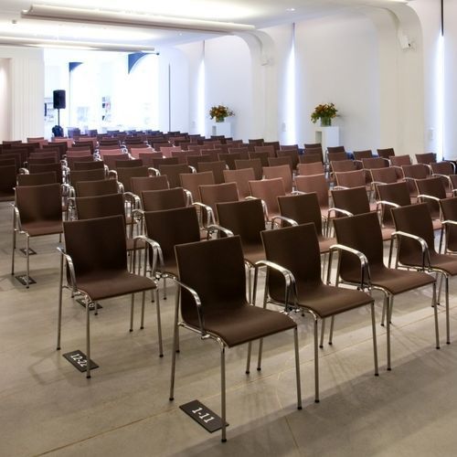 Contemporary chair - XL 129 - Engelbrechts - indoor / aluminium / chrome
