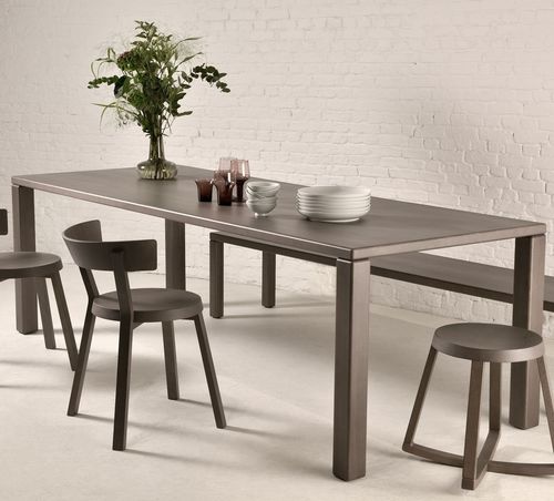 Contemporary table - ELEMENT - Objekten - oak / beech / stained wood