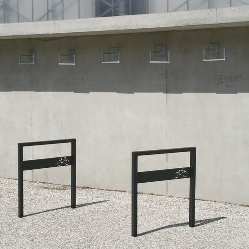 bike stand floor to ceiling