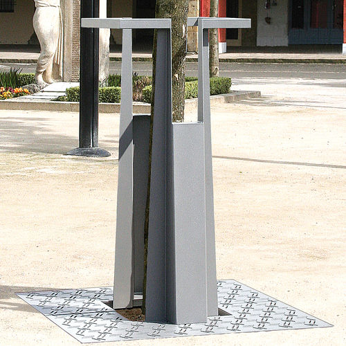 Thermo-lacquered steel tree guard - GIRO - ACCENTURBA