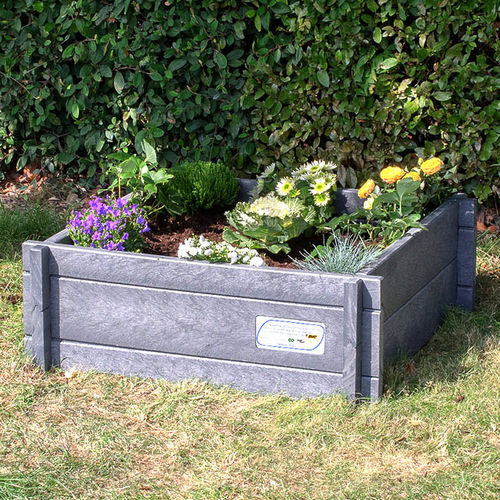 Recycled plastic planter - UBICUITY® - PLAS ECO - square / contemporary / for public space