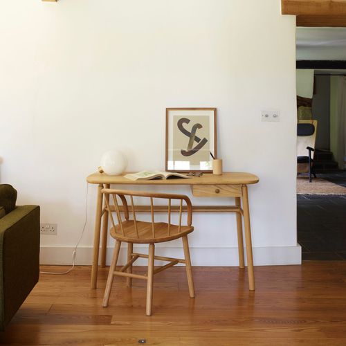 Free-standing desk - Hardy - ANOTHER COUNTRY - contemporary / oak / curved