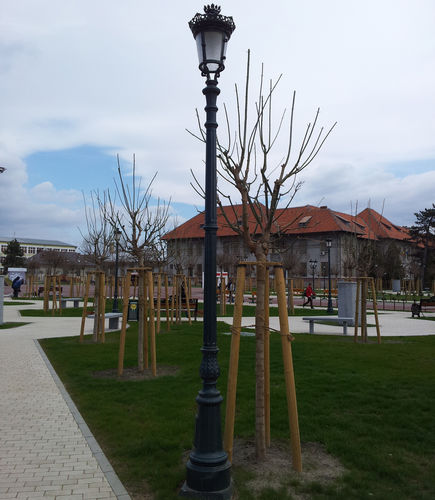 Urban lamp post - R1-1b - KRONEMAG MILLENIUM srl - classic / cast iron / other light sources