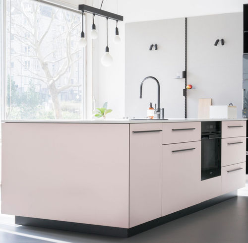 Contemporary kitchen - MK2 - MYKILOS - marble / stainless steel / quartz composite