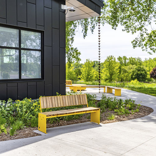 Contemporary public bench - VROOM - Vestre - galvanised steel / wooden / with backrest
