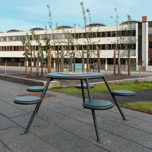 Contemporary picnic table - BUZZ - Vestre - HPL / galvanised steel base / round