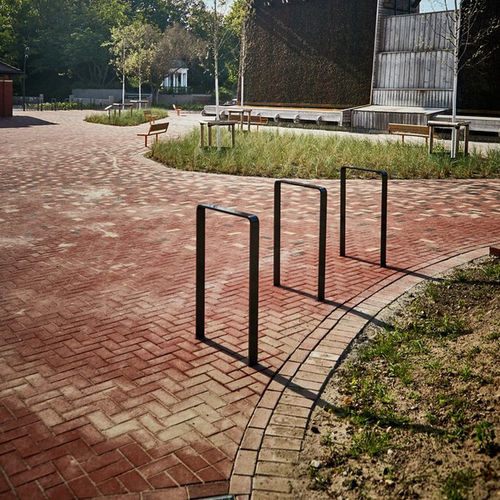 Floor-mounted bike rack - VROOM  - Vestre - secure / original design / horizontal