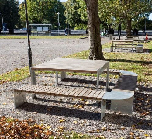 Contemporary table - VROOM - Vestre - wooden / galvanised steel base / square