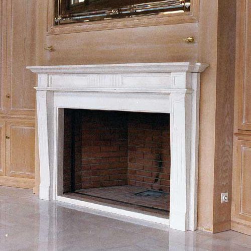 Traditional fireplace mantel - LC-127 - Leonardo Caminetti GmbH - marble