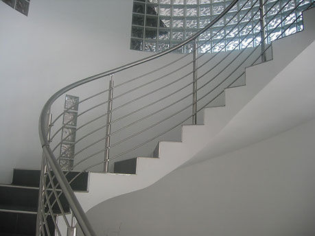 Stainless steel railing - Mainardi - with bars / indoor / for stair